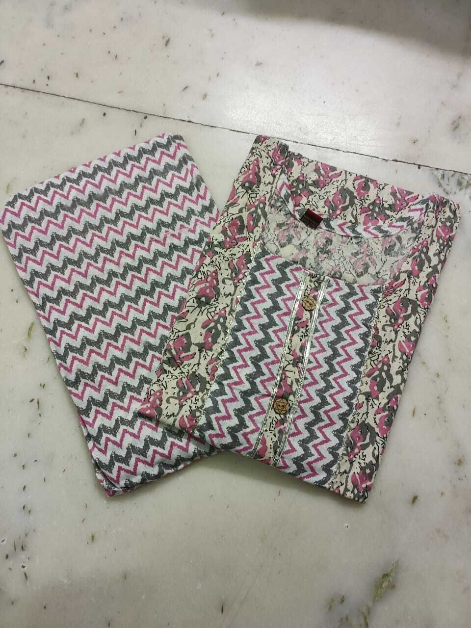 Pure Jaipuri Printed Kurti Pant Set - Cotton Fabric Sizes M/38 To Xxl/44 Color: Malti 40 Inches Length 3-4th Sleeve Style Casual Daily Wear Washable