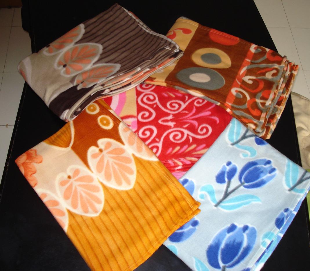 Fleece Blankets Printed - Wool And Acrylic Blend, Full Size, Assorted Colors | Quick Dry, Thermal, Breathable, Washable, Flame Retardant