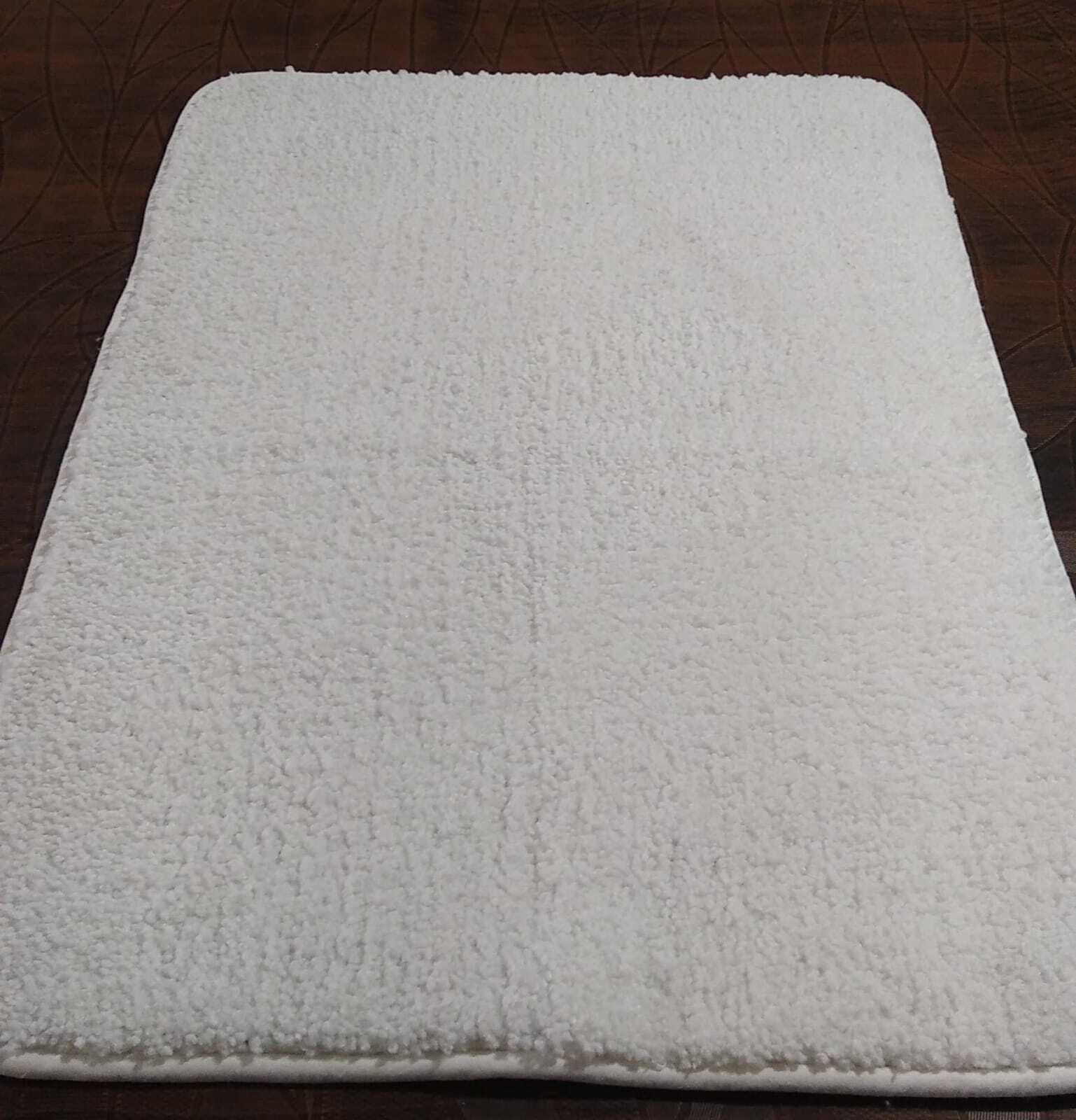 Micro Polyester Tpr Rubber Backed Hotel Bath Rug - 20x30 Inches, White Color, Quick Drying & Washable, 2000 Gsm With Modern Design