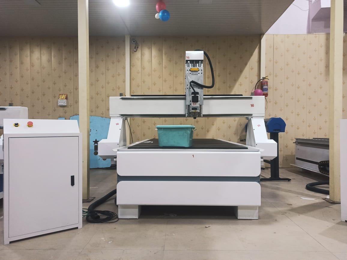 Cnc Wood Router Machine - Mild Steel, 1300 X 2500 Mm | 4.5 Kw Power, 24000 Rpm Speed, Automatic Operation, Warranty Included