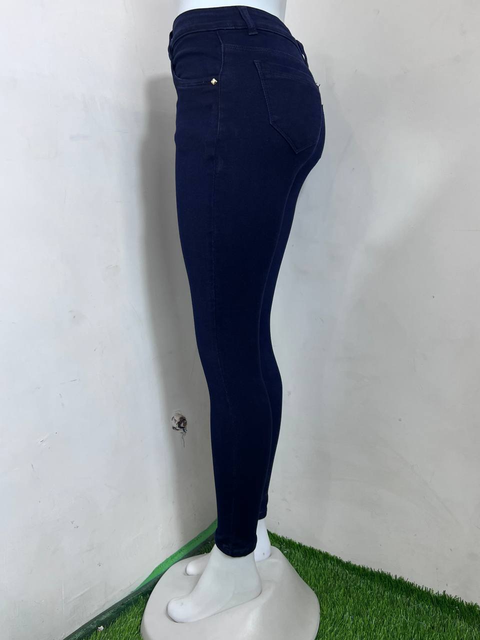 M Moddy Single Button Kniting Power Lycra Women Jeans - Power Lycra Fabric, Available In Sets Of 4 Sizes 28-34, Colors: Black, Dark Blue, Blue, Light Blue | Washable, Suitable For All Seasons