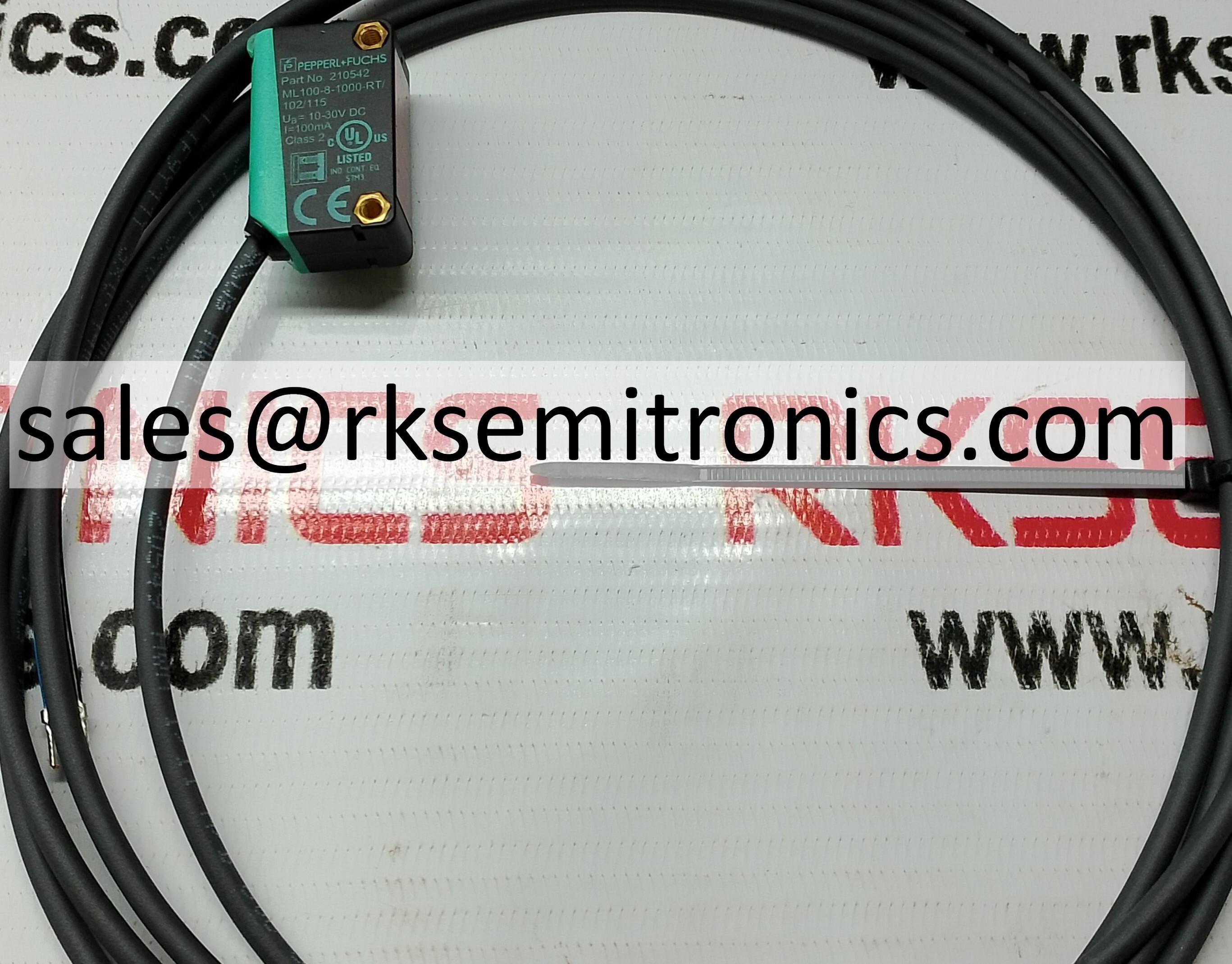 Ml100-8-1000-rt/102/115 Diffuse Mode Sensor - Application: Detection Of Objects In Industrial Environments