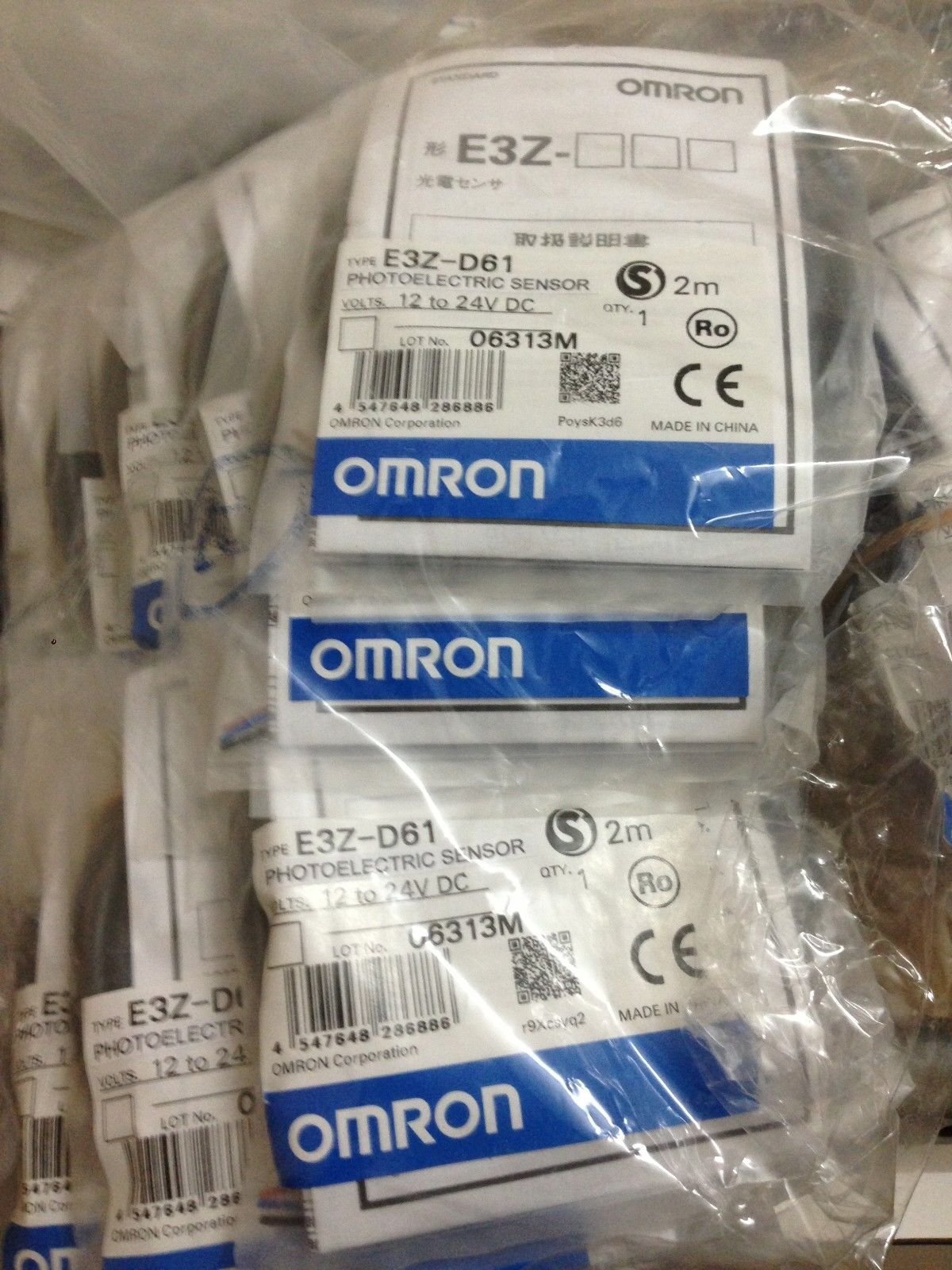 E3z-d61 2m Omron Photoelectric Sensor