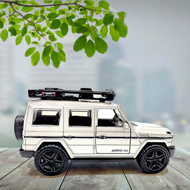 Jeep Model Car - Fine Metal, 14x7x8 Cm | Pull Back Mechanism, Open Doors, Ideal Gift For Kids Age 3+ Years, Clear Finish Design