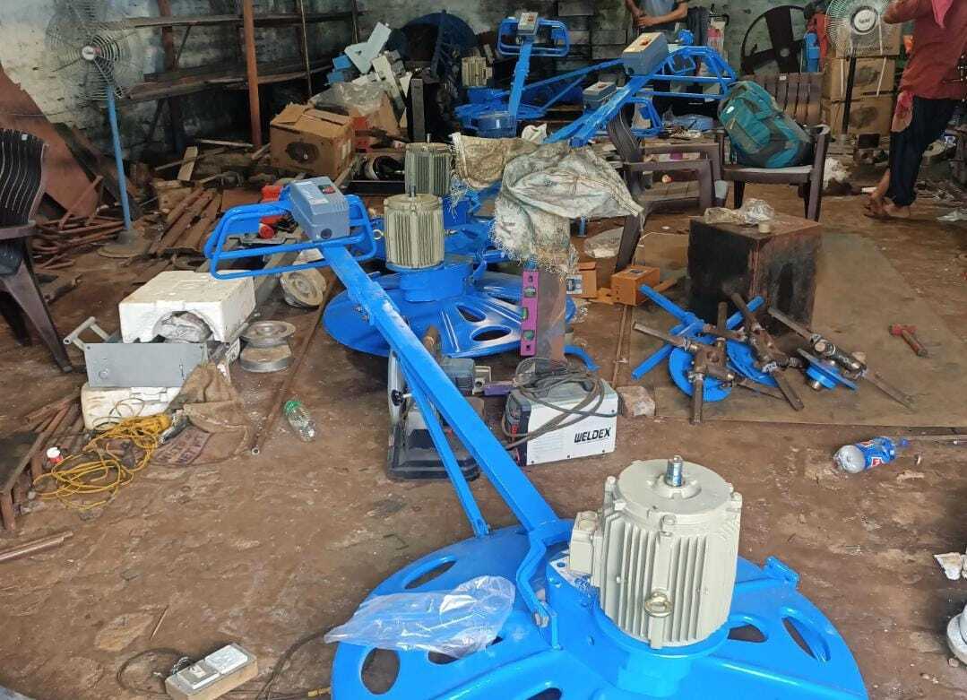 5hp Power Trowel Floater - Color: Yellow