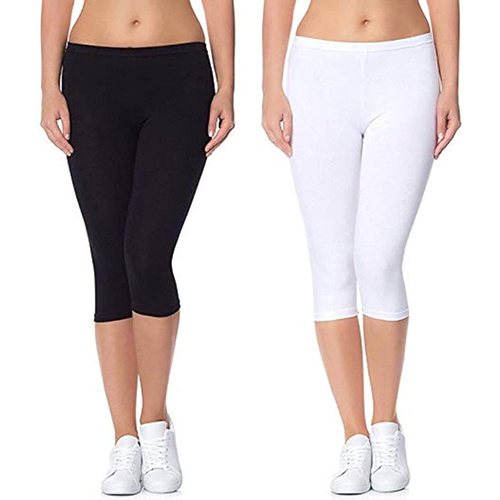 महिलाओं की सादा कैप्रि