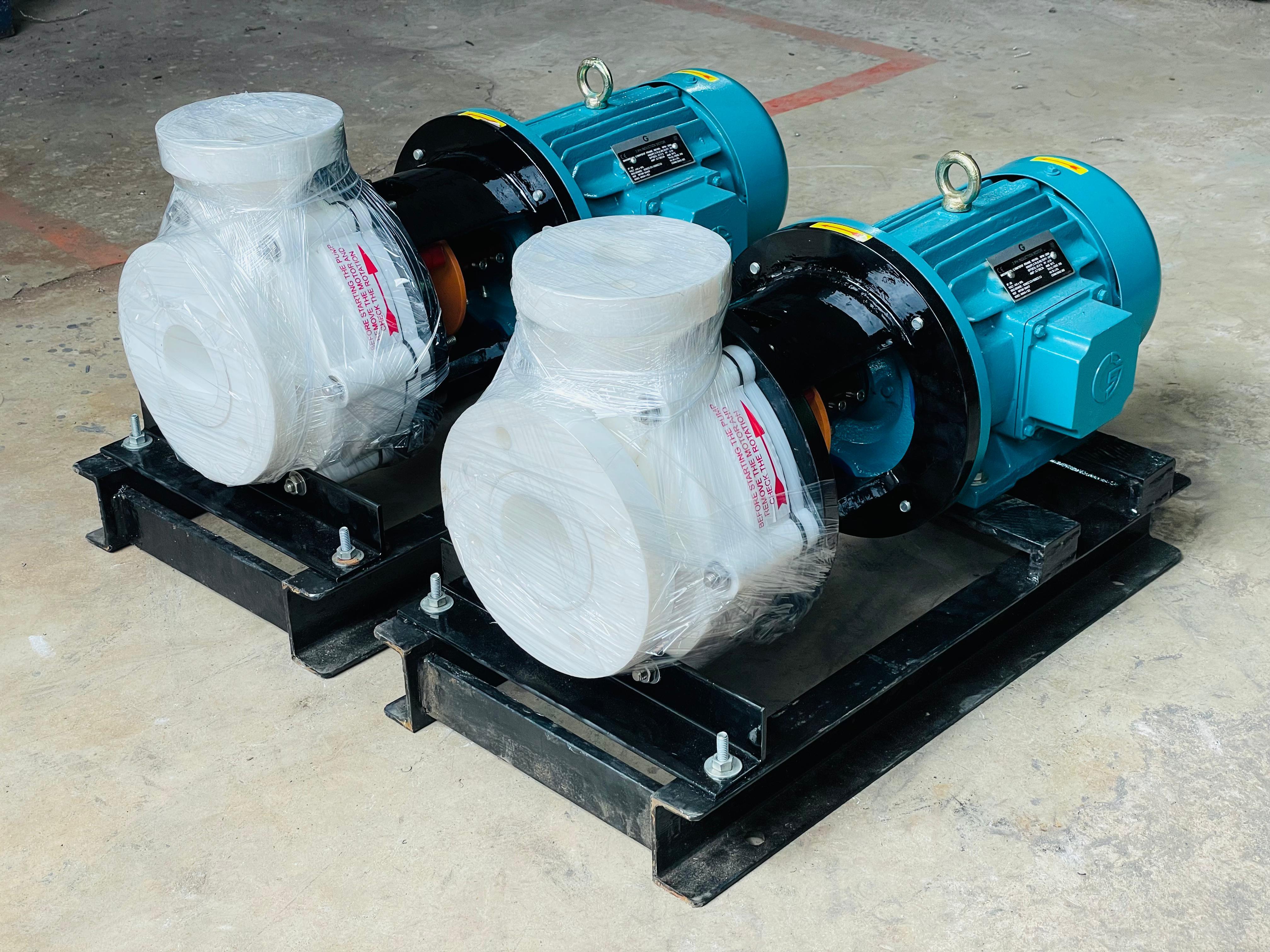 Pp Monoblock Pump - Features: Durable