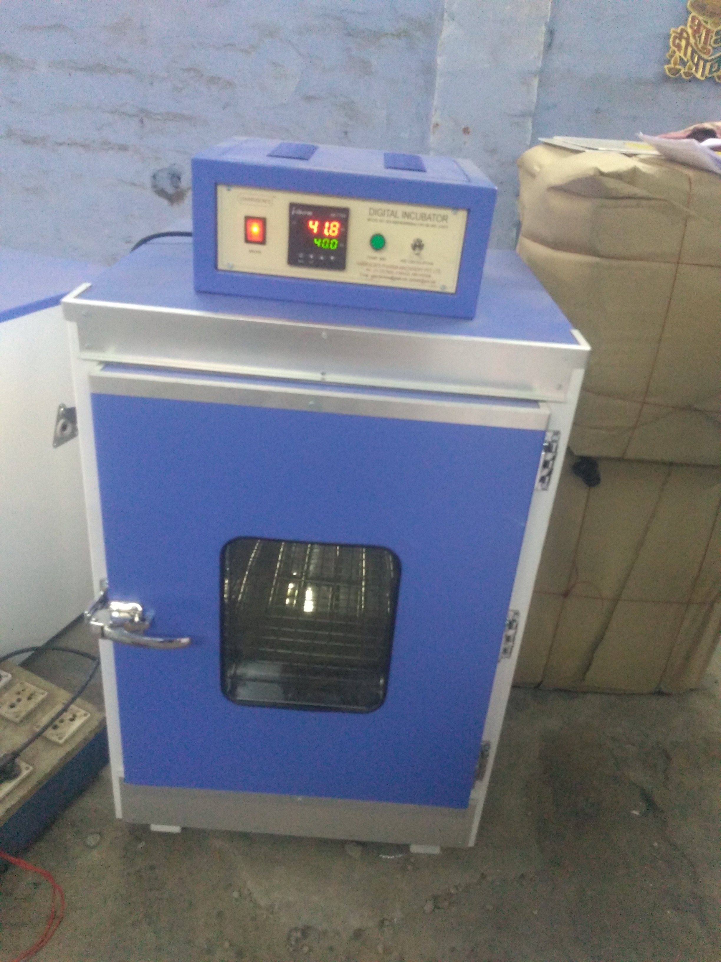 Harrisos Hot Air Oven - Stainless Steel, 600x600x900 Mm | Double Walled With Glass Window, Built-in Thermometer And Precision Thermostat