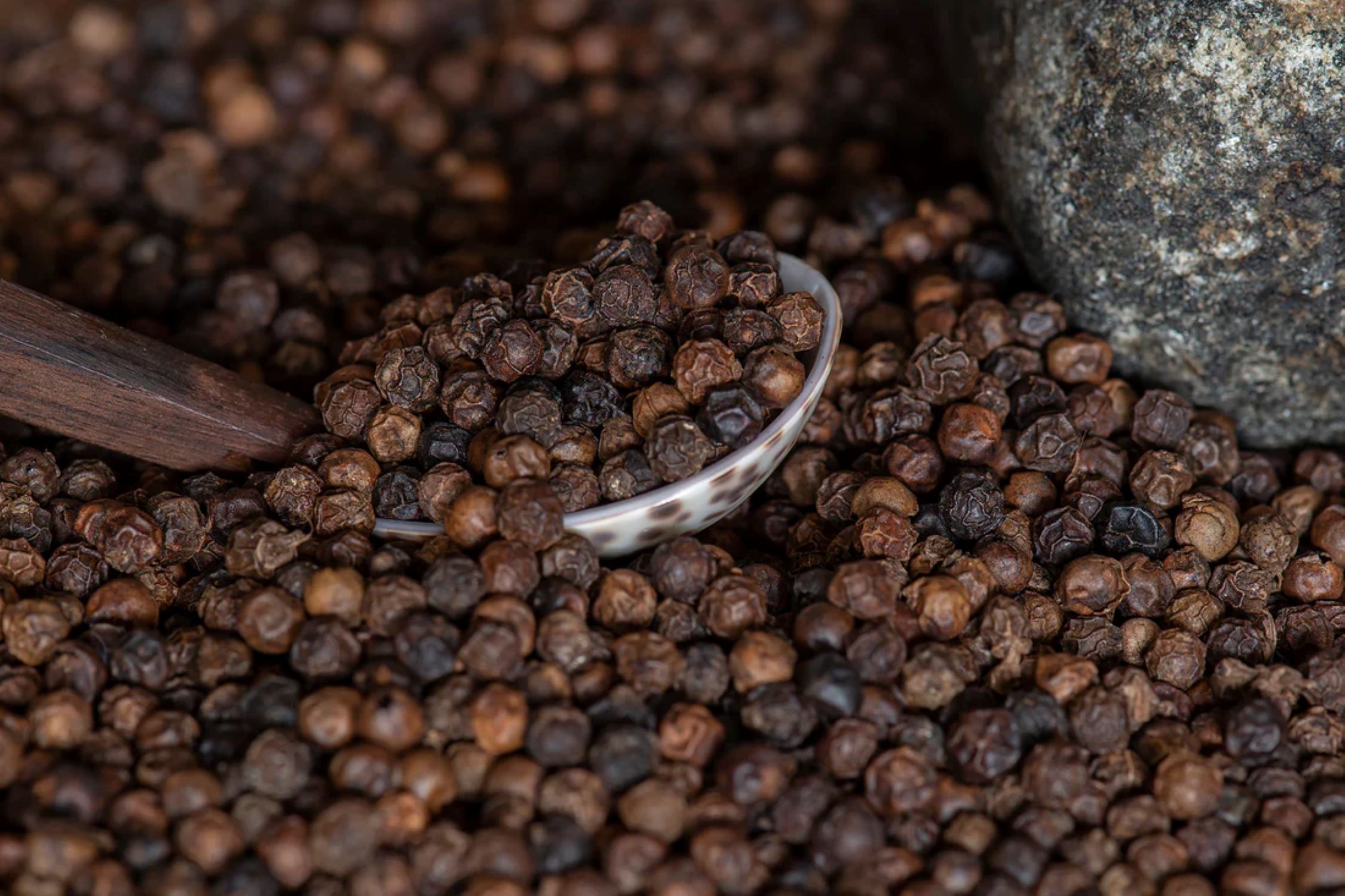 Black Pepper - Food Grade Quality, Fresh Black Peppers For Culinary Use - Store In A Dry And Cool Place