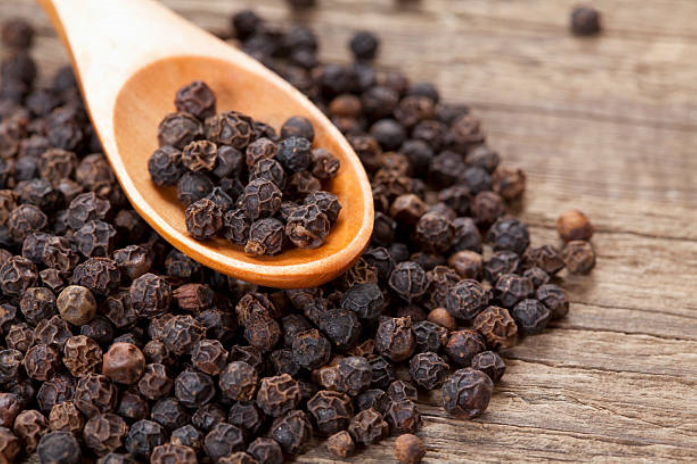 Black Pepper - Food Grade Quality, Fresh Black Peppers For Culinary Use - Store In A Dry And Cool Place