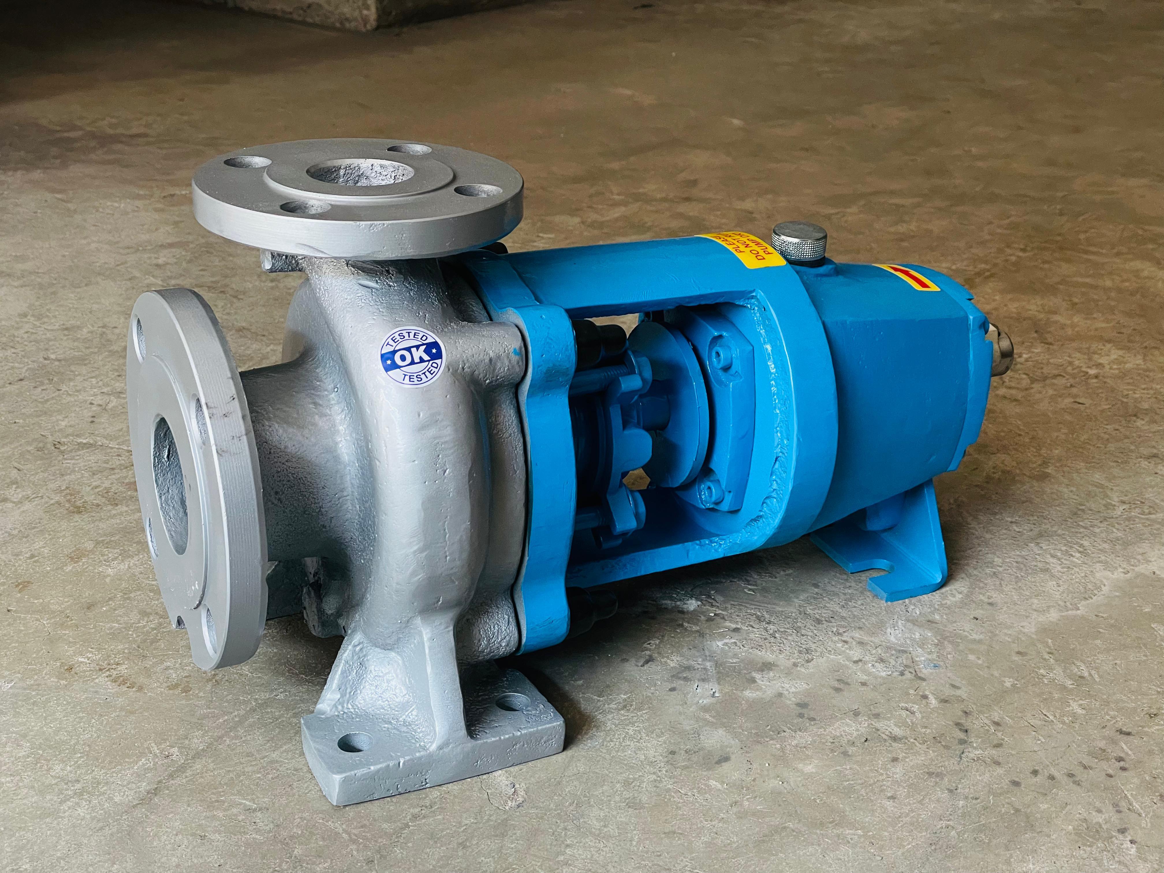 Deval Pumps - High-capacity Centrifugal Pump, 2200 Mâ³/hr, Up To 350â°c, 15 Kg/cmâ² Pressure, Ideal For Jet Dyeing & Chemical Processes