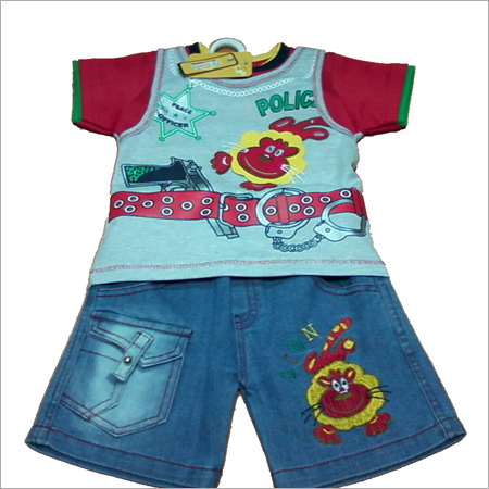 फैंसी बच्चों के कपड़े