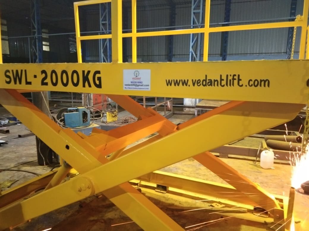 Pit Mounted Scissor Lift Table - Attributes: Durable