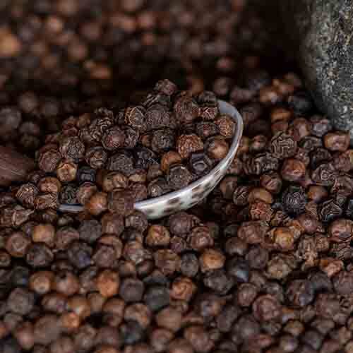 Black Pepper - Food Grade Quality, Fresh Black Peppers For Culinary Use - Store In A Dry And Cool Place