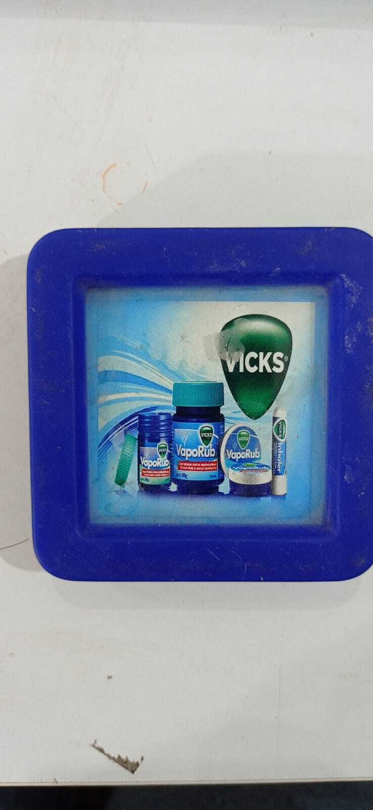 Plastic Paper Weight - 75x75x15 Mm, Blue Plastic Square Design | Ideal For Vicks Promotional Desk And Table Use