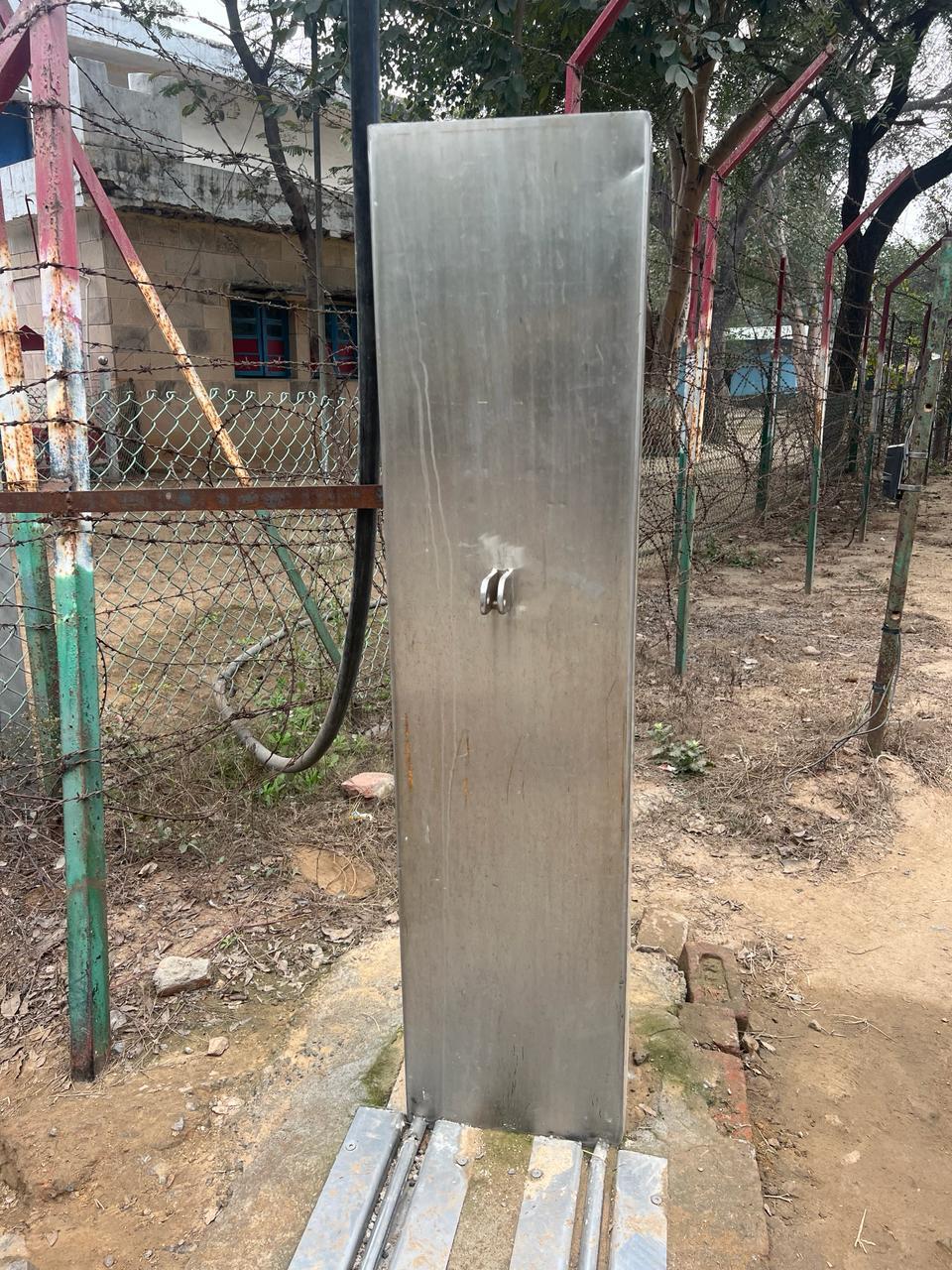 Motorized Retractable Gate - Stainless Steel 1.6m Height X 3-20m Length 500mm Width | Easily Assembled Eco-friendly Rot & Rodent Proof Handmade Modern Style Folding Design