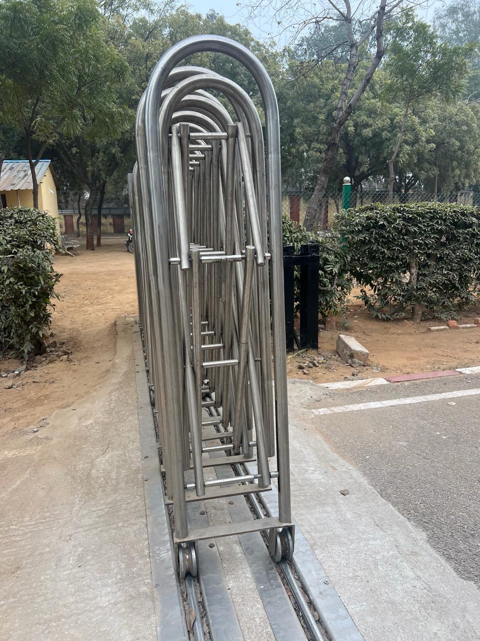 Motorized Retractable Gate - Stainless Steel 1.6m Height X 3-20m Length 500mm Width | Easily Assembled Eco-friendly Rot & Rodent Proof Handmade Modern Style Folding Design