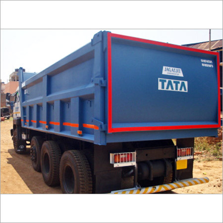 17 घन ट्रकों के टिपर्स