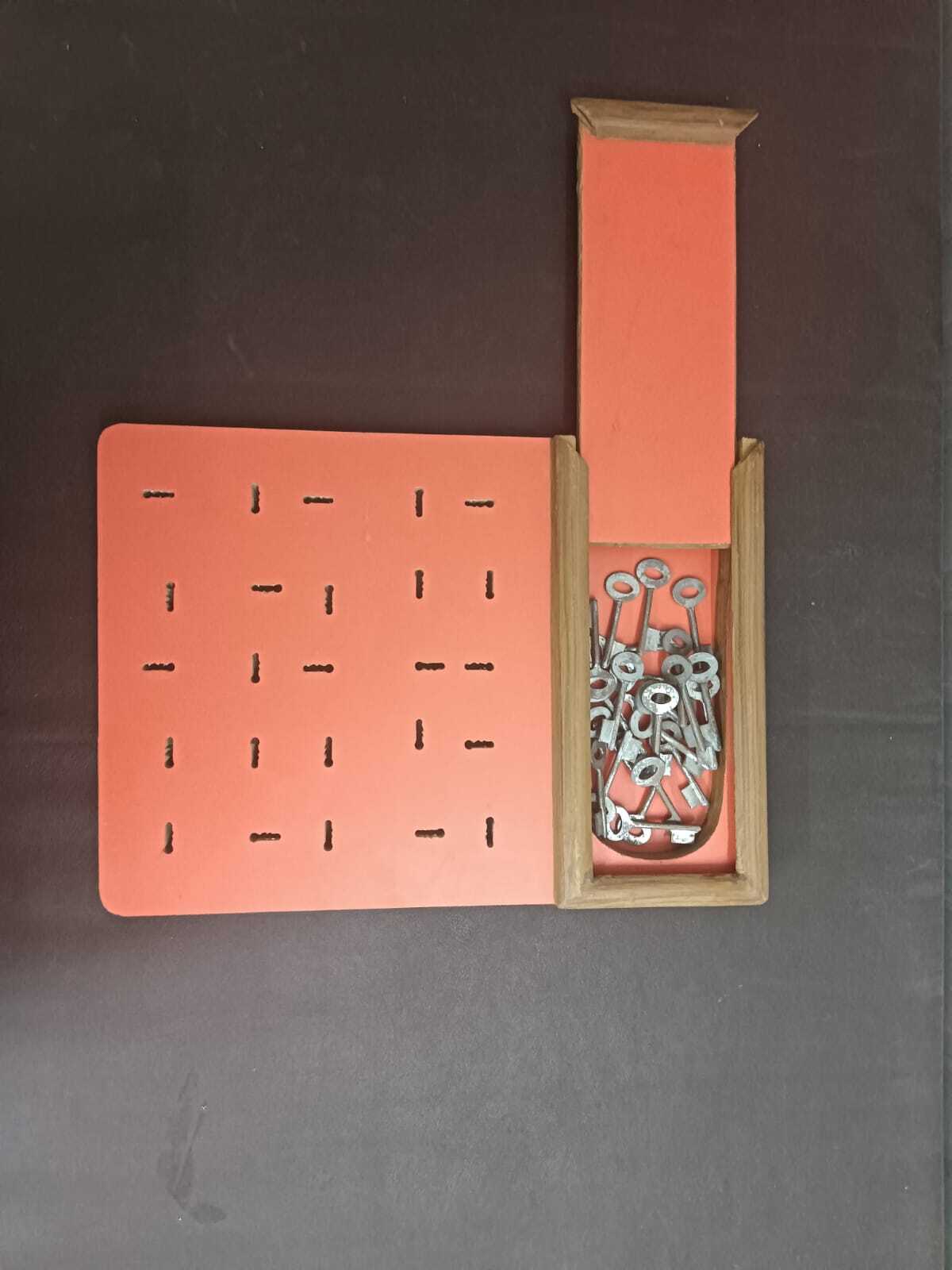 Key Hole Test Board By Physio Rehab Equipments