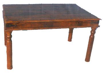 लकड़ी का डाइनिंग टेबल