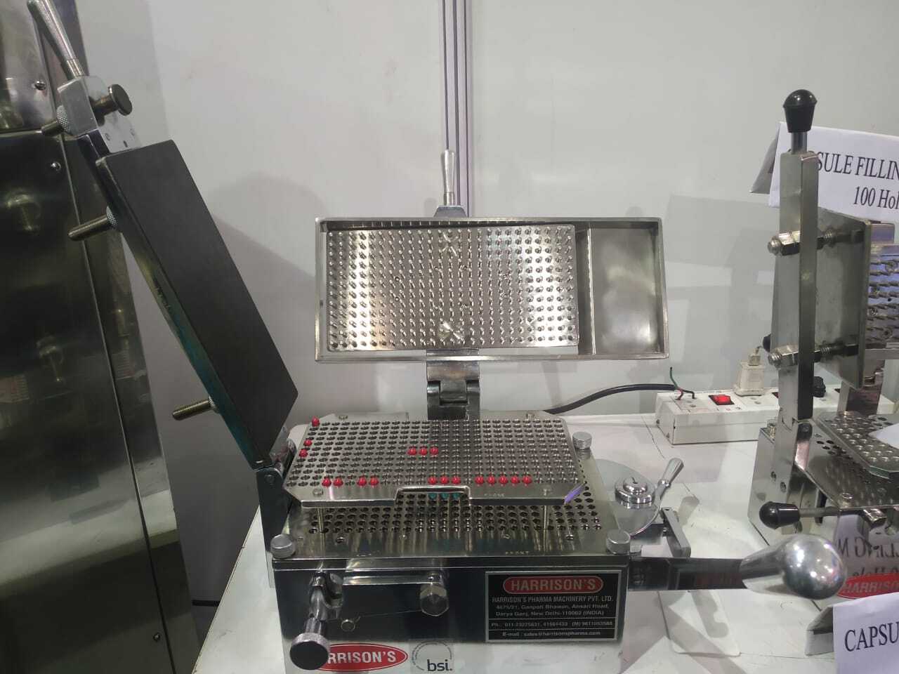 Capsule Filling Machine 100 Hole Capacity: Output Capacity :8