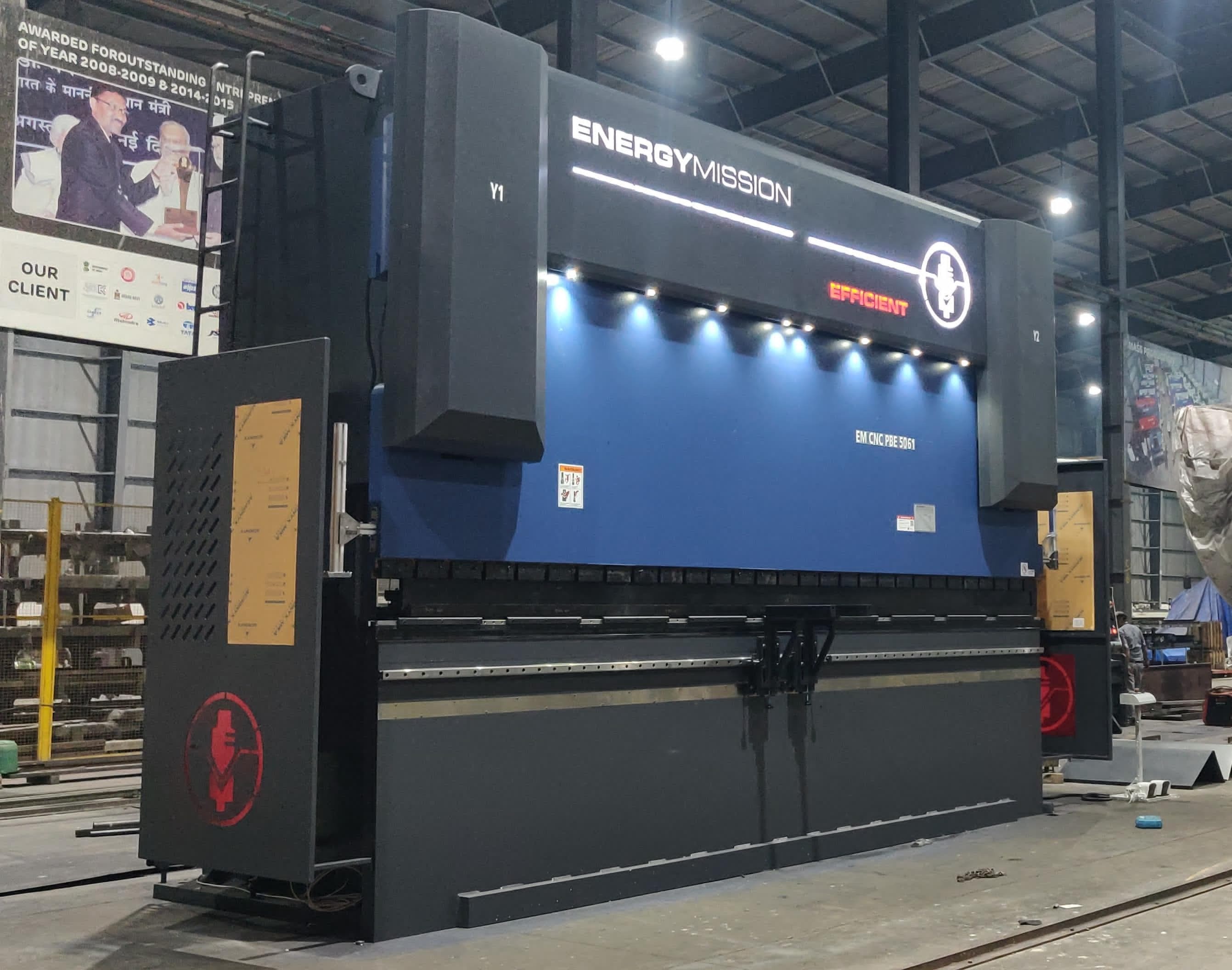 Black Cnc Hydraulic Press Brake