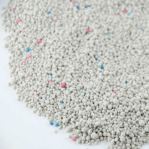 White/grey Bentonite Cat Litter (Unscented)