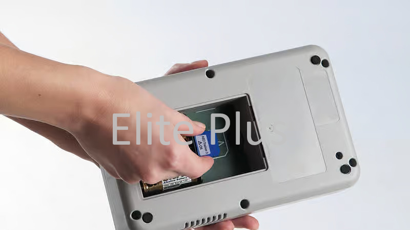 Aed Trainer 3 - Color: Ivory