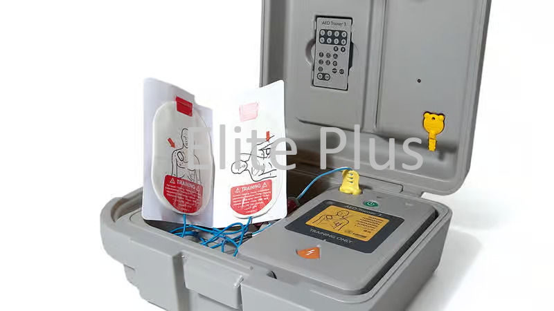 Aed Trainer 3 - Color: Ivory