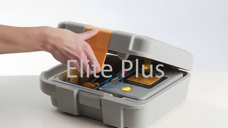 Aed Trainer 3 - Color: Ivory