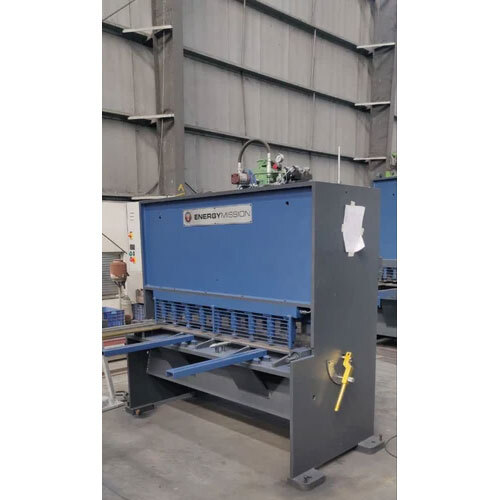 Semi-Automatic Hydraulic Sheet Shearing Machine