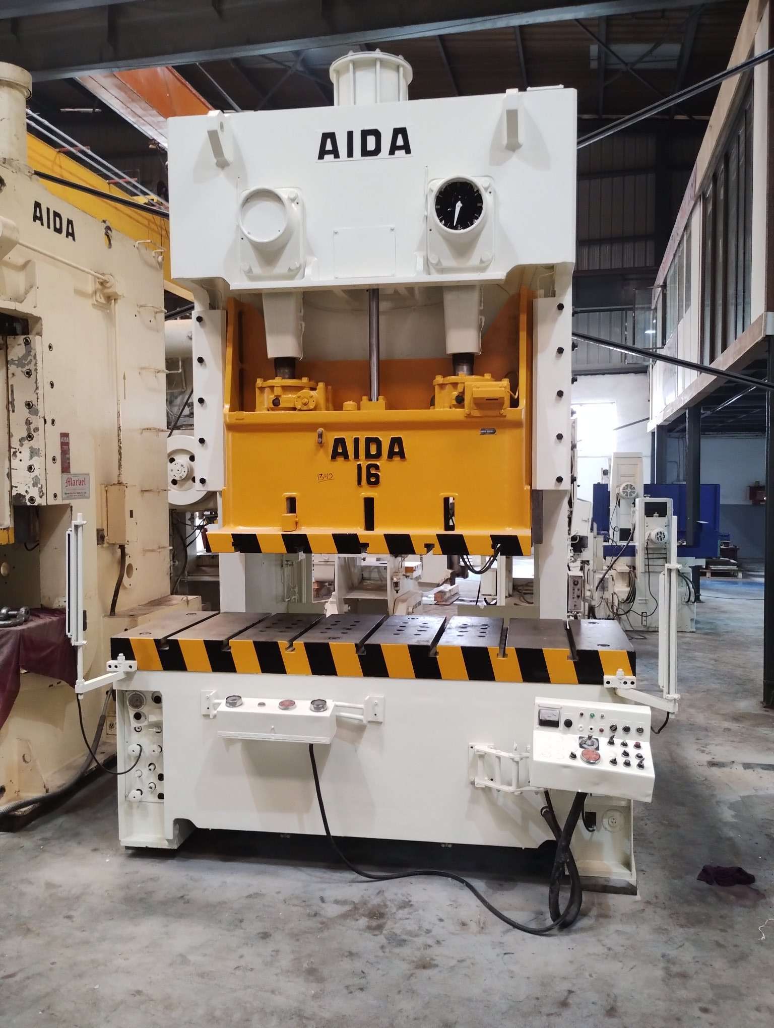 1394 Aida C Frame Double Crank Press - Application: Industrial