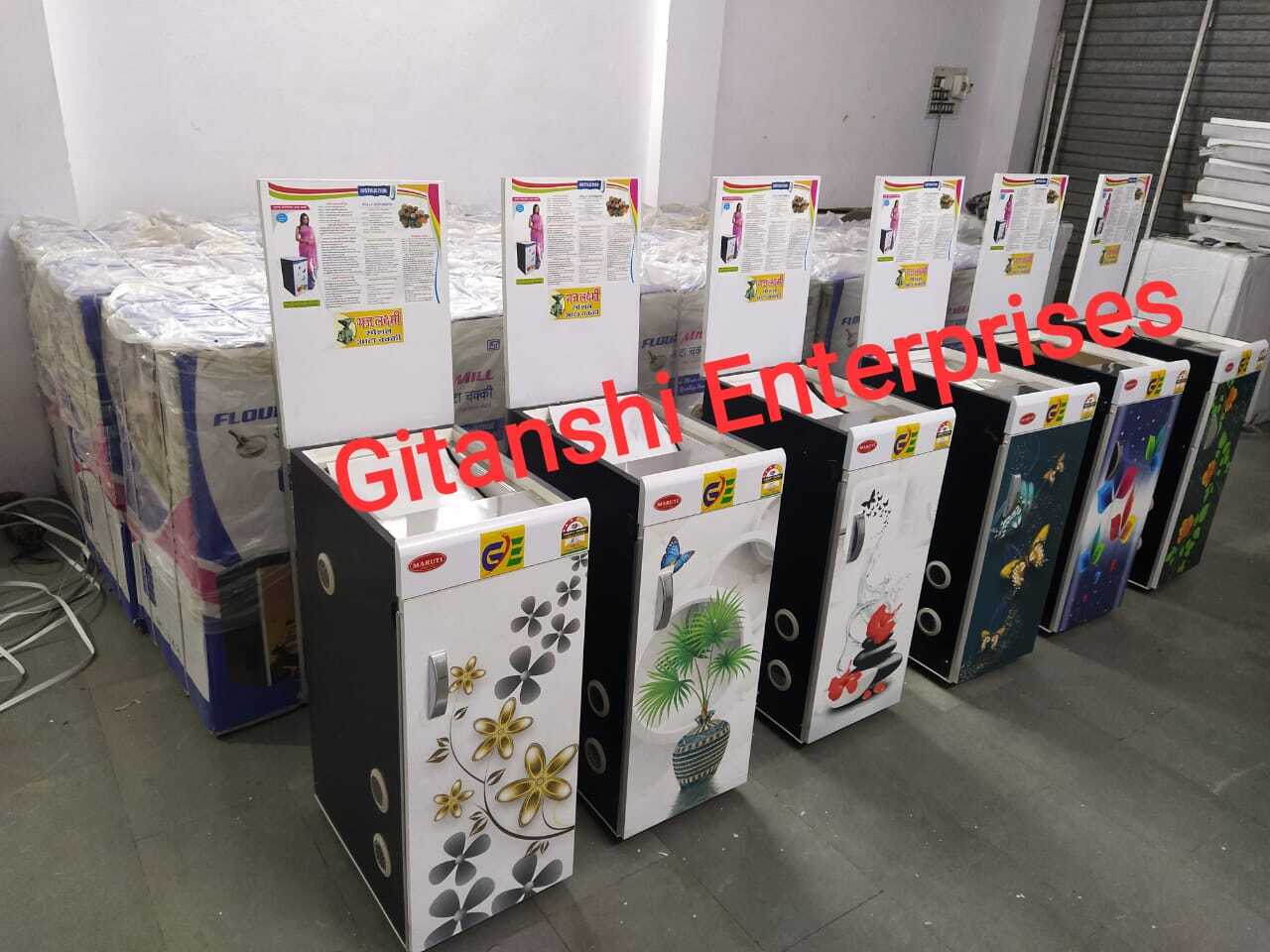 1-3 Hp Motor Power White Automatic Box Type Atta Chakki Capacity: 10-12 Kg/hr