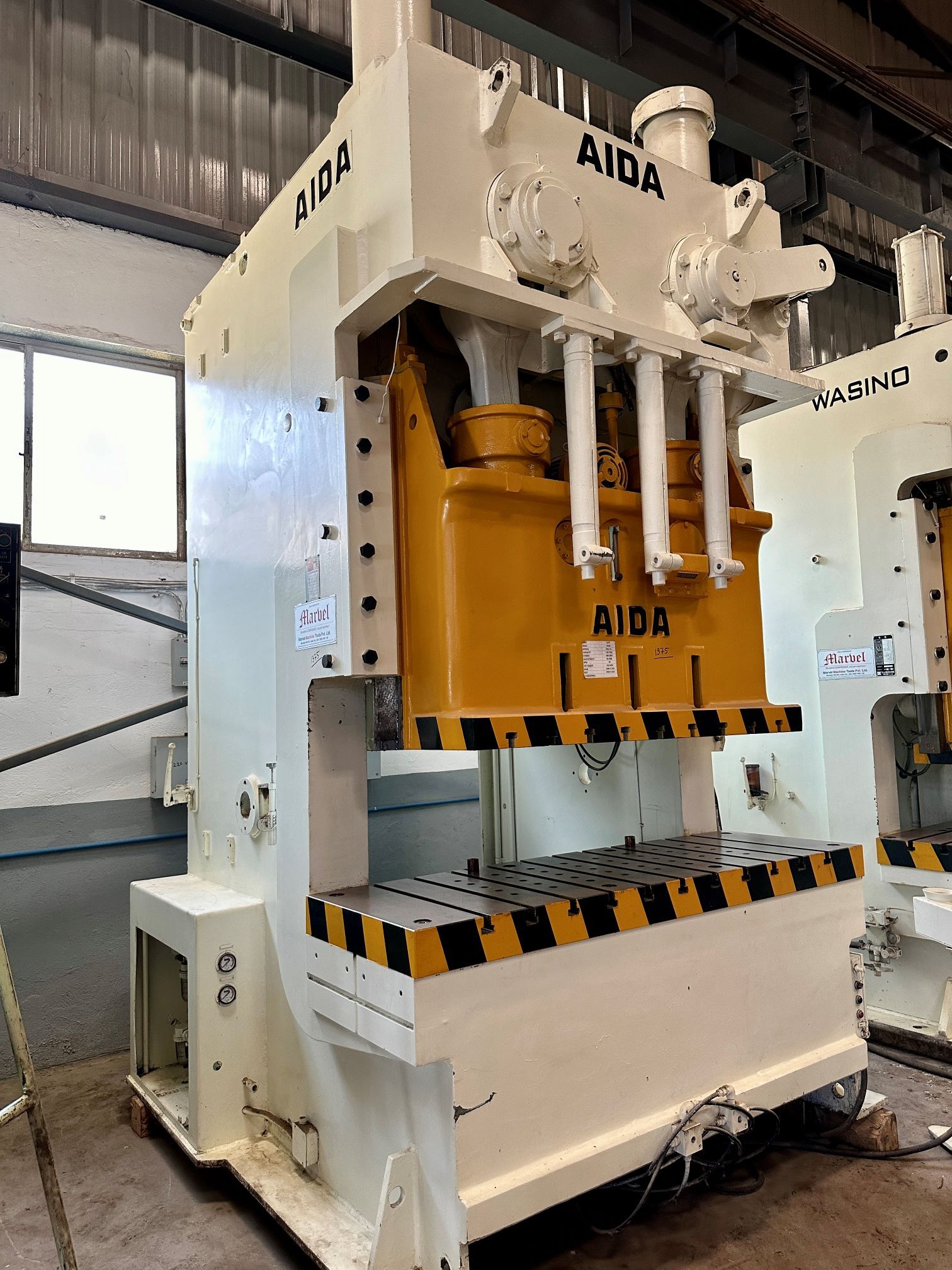 1375 Aida C Frame Double Crank Press - Application: Industrial