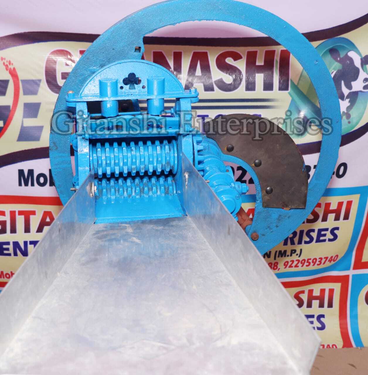 Gitanshi Manual 2 Blades Ms Chaff Cutter Machine Capacity: 300-400 Kg/hr