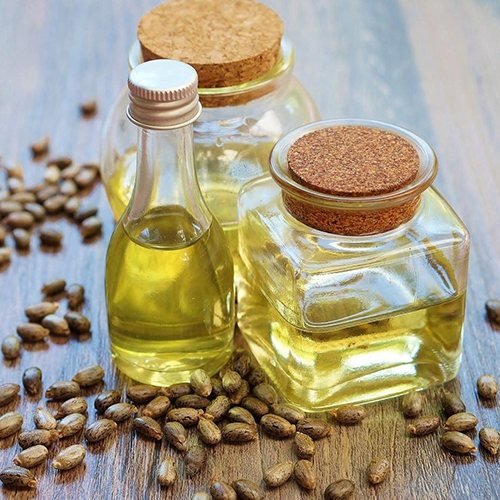 पीला प्रेस किया हुआ शुद्ध अरंडी का तेल