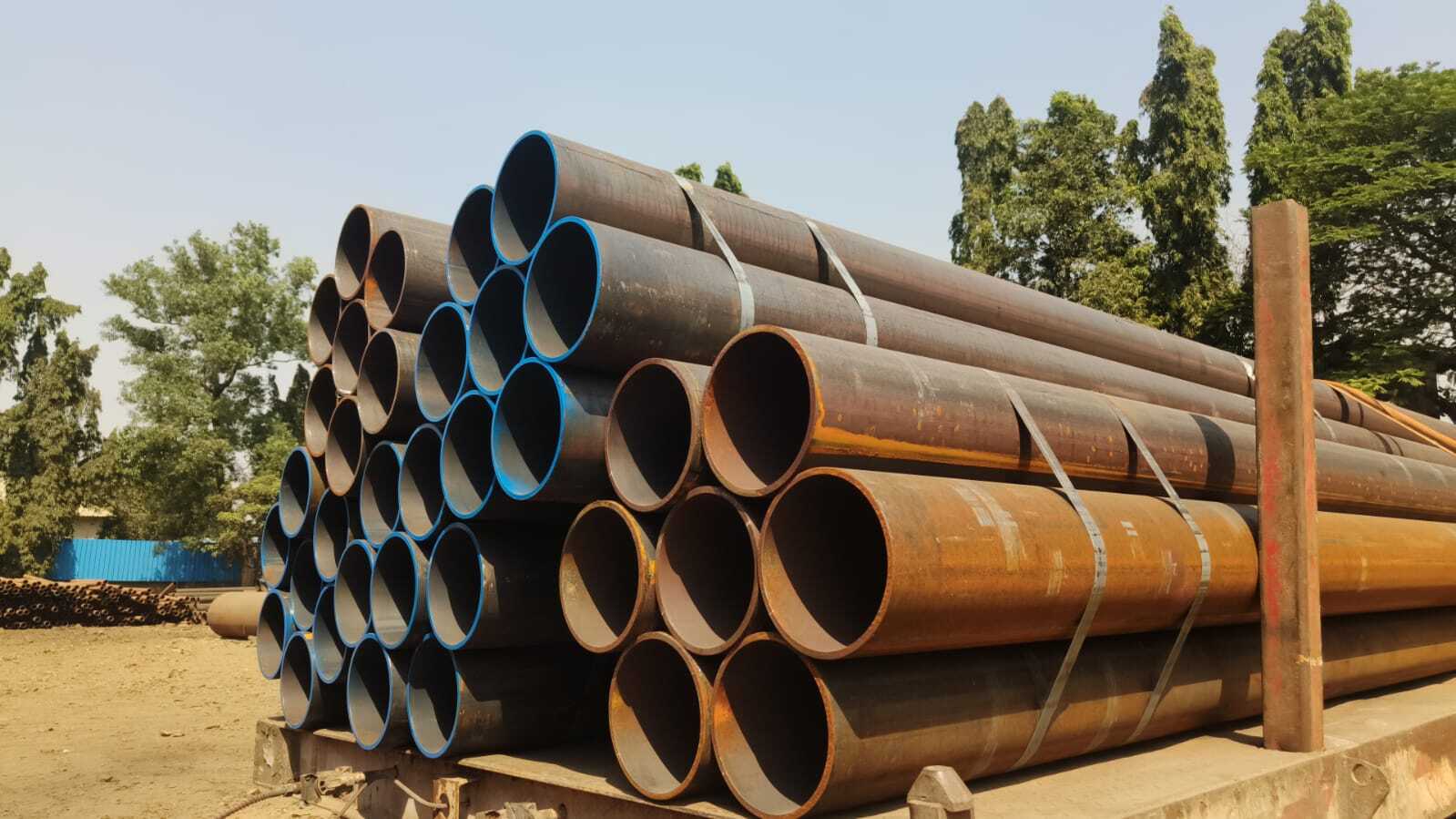 Carbon Steels A333 Grade 6 Pipe - 15nb To 600nb Size Seamless Hot Rolled Schedule 5s To Xxs Length 4.5 To 6.5m Black Painted | Non-alloy Round Shape Welding Connection Plastic Pipe Cap