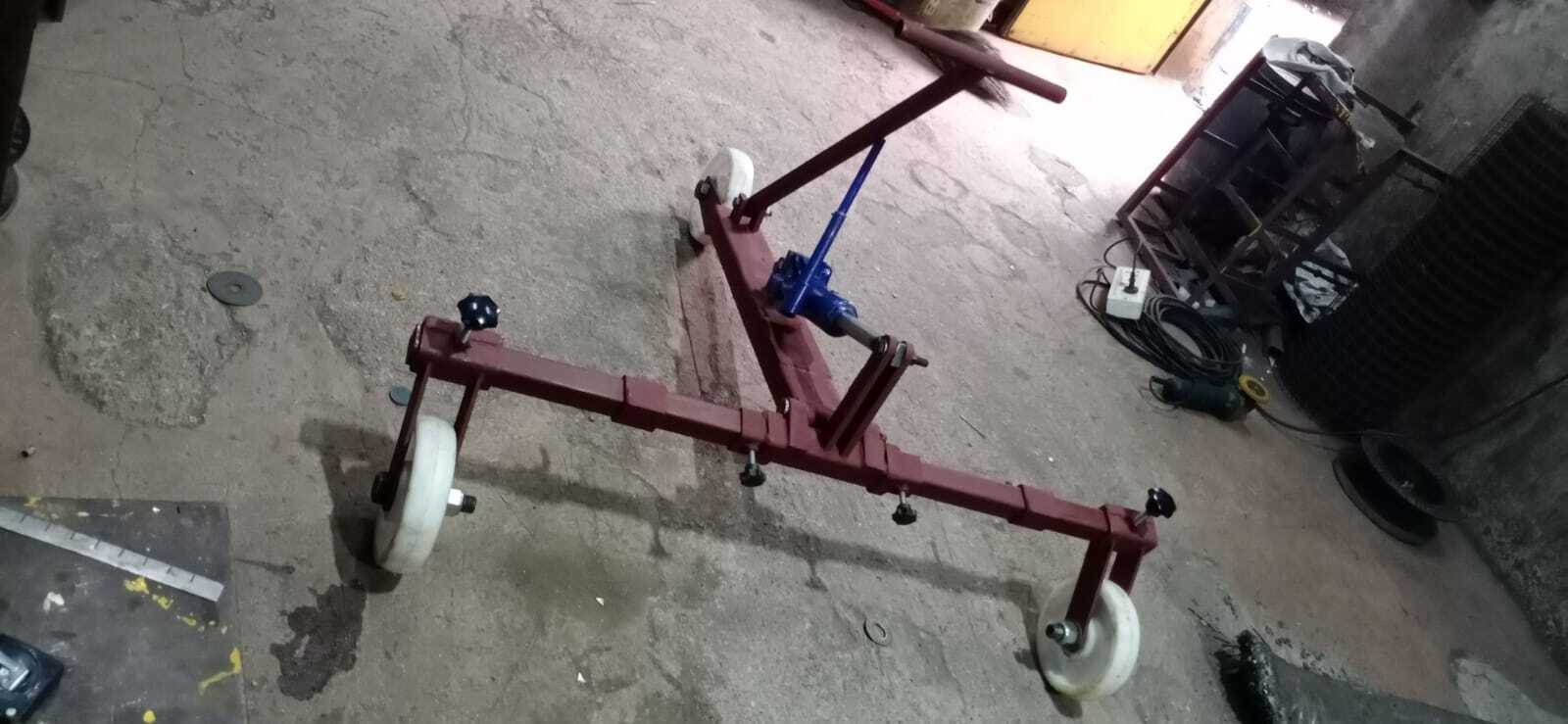 Manhole Cover Lifting Hydraulic Machine - Load Capacity: 1-2 Ton