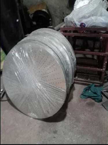 SS 304 Manhole Cover Round - Stainless Steel, 14 Inch Size, Silver Color | Ideal for Dairy Fitting Applications, Standard Compliance