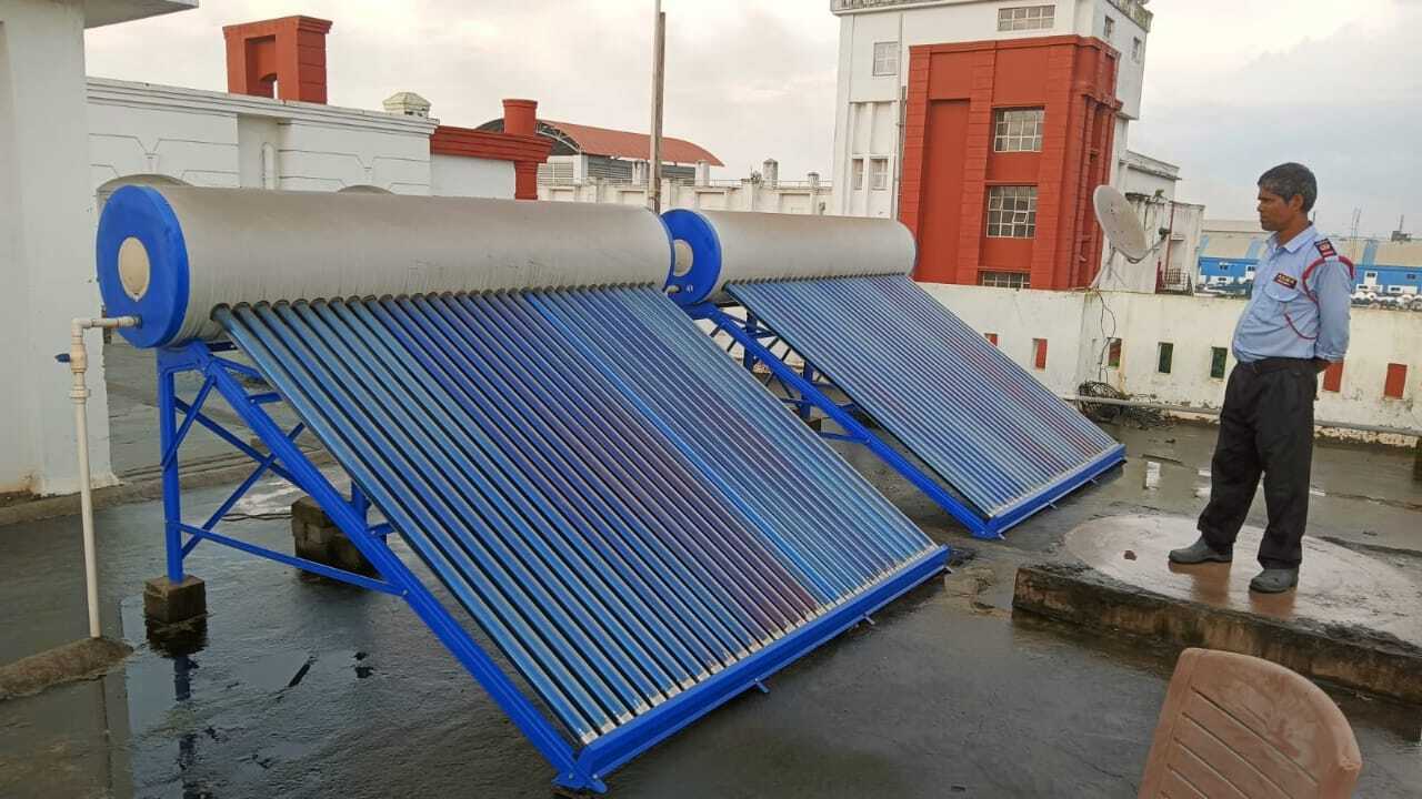 Solar Water Heater System Size: 100 Lpd