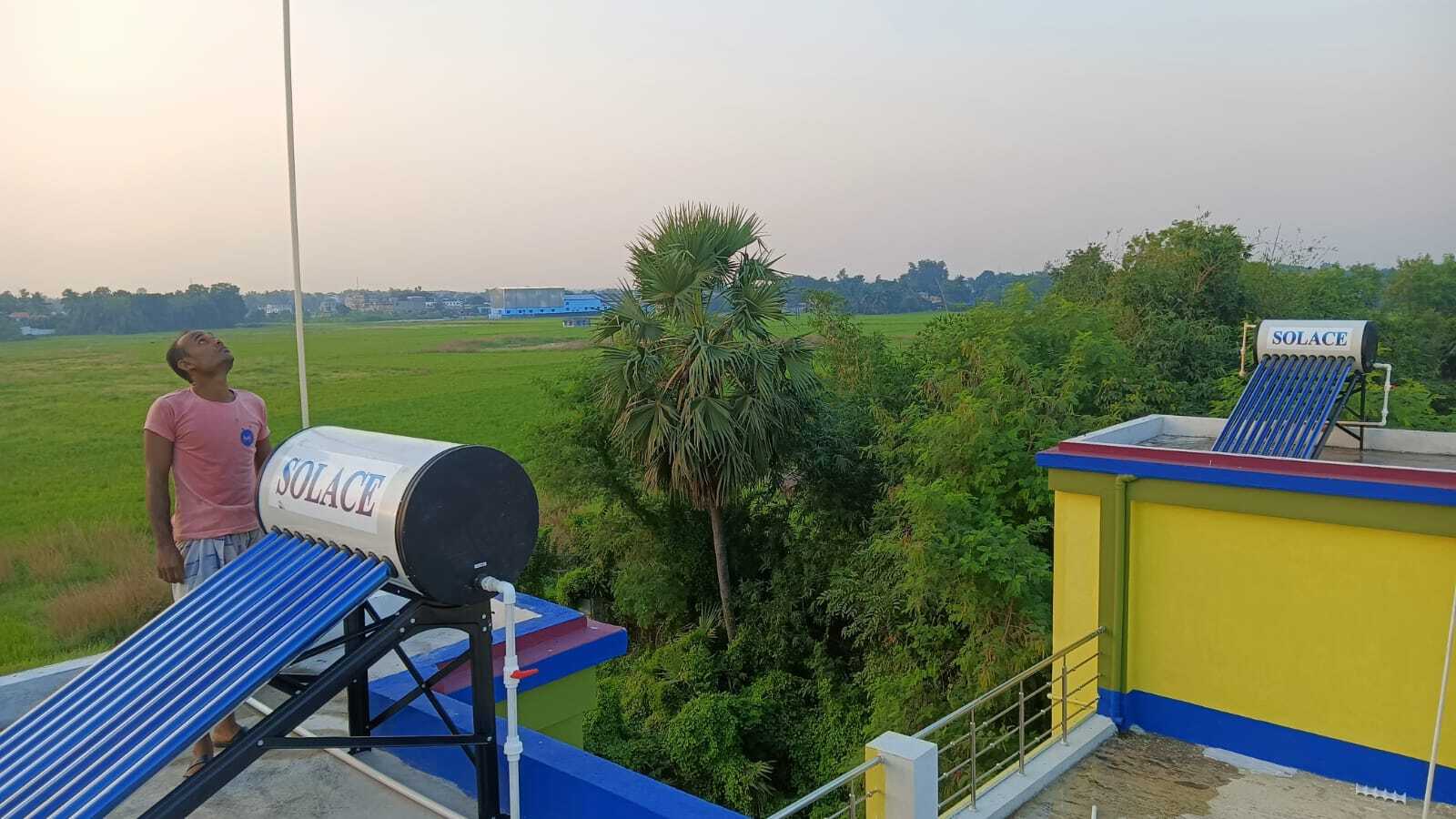 Solar Water Heater System Size: 100 Lpd