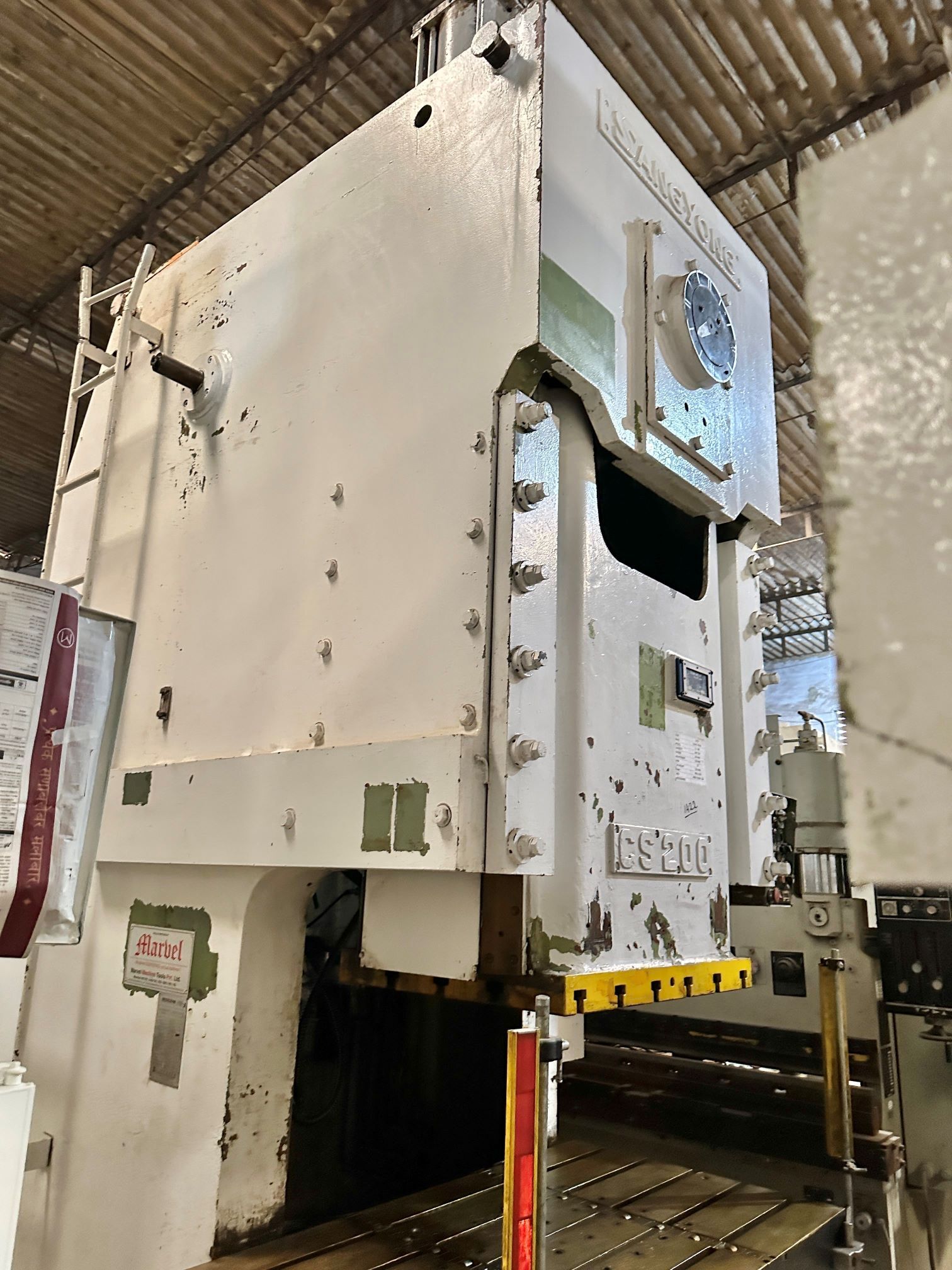 1422 Ssangyong C Frame Single Crank Press Application: Industrial