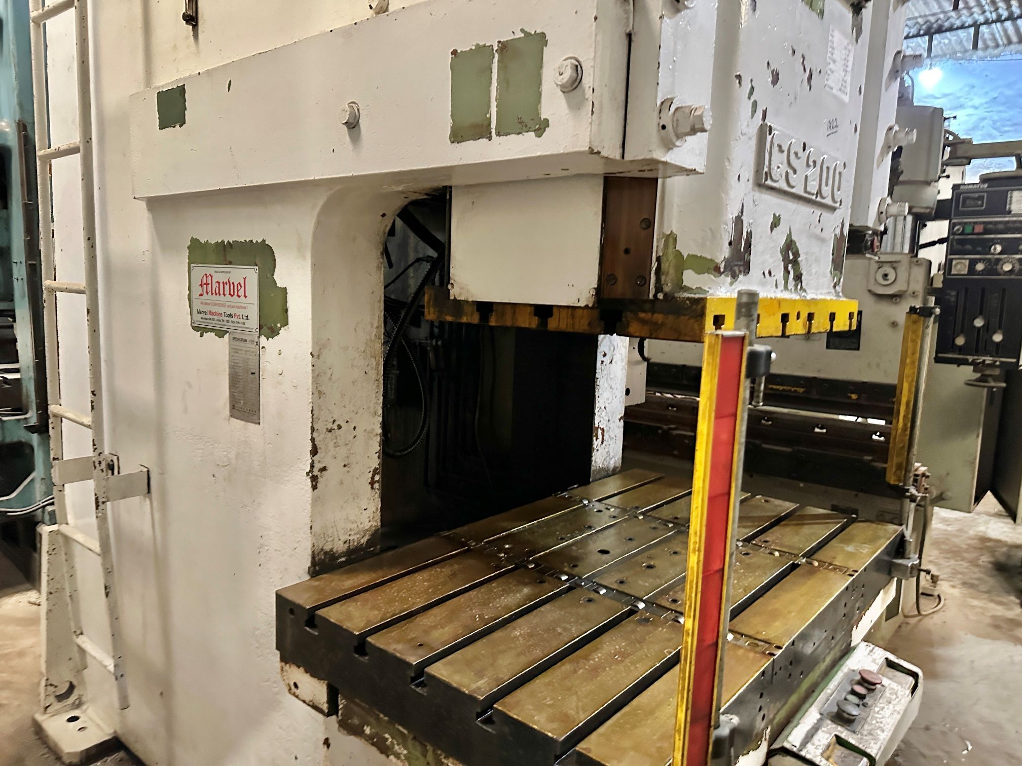 1422 Ssangyong C Frame Single Crank Press Application: Industrial