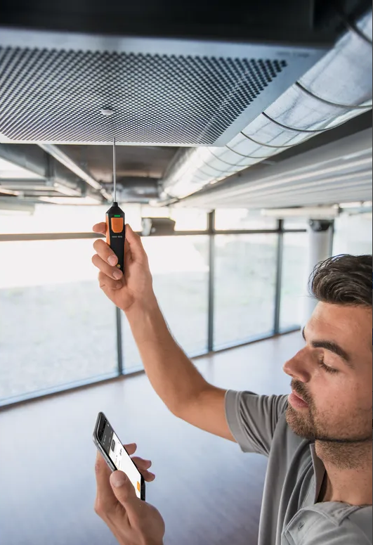 Thermometer With Smartphone Operation Accuracy: 99 %