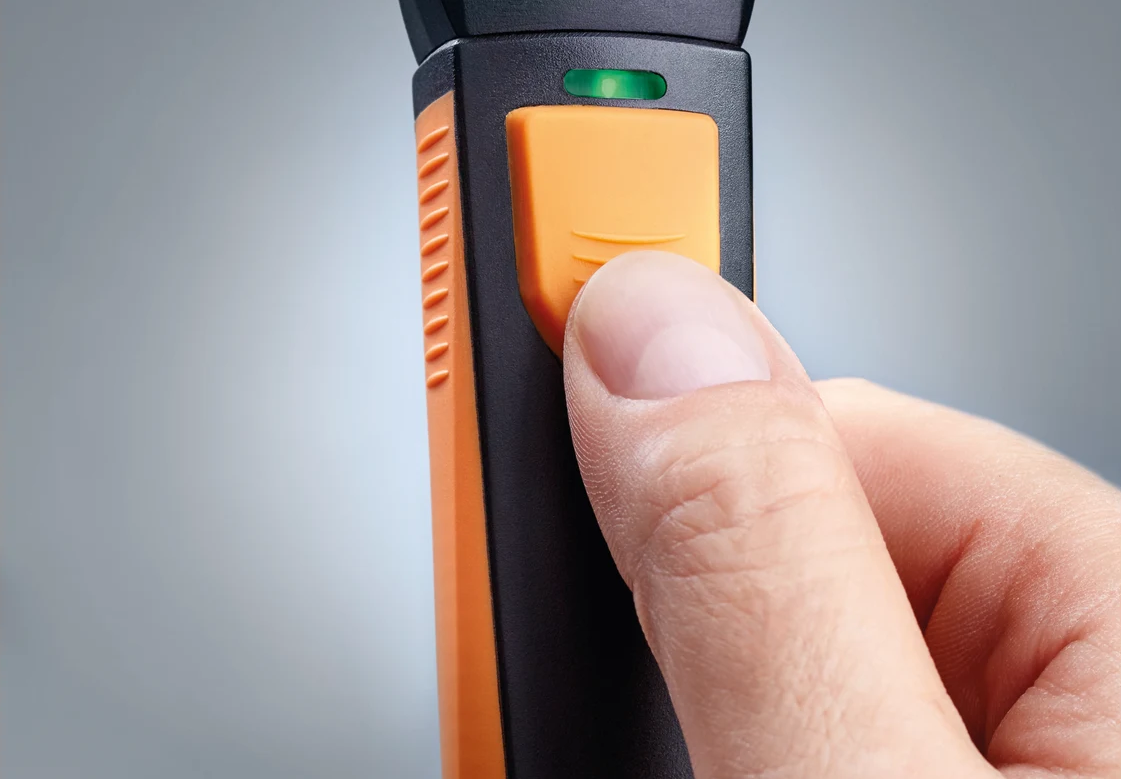 Thermometer With Smartphone Operation Accuracy: 99 %