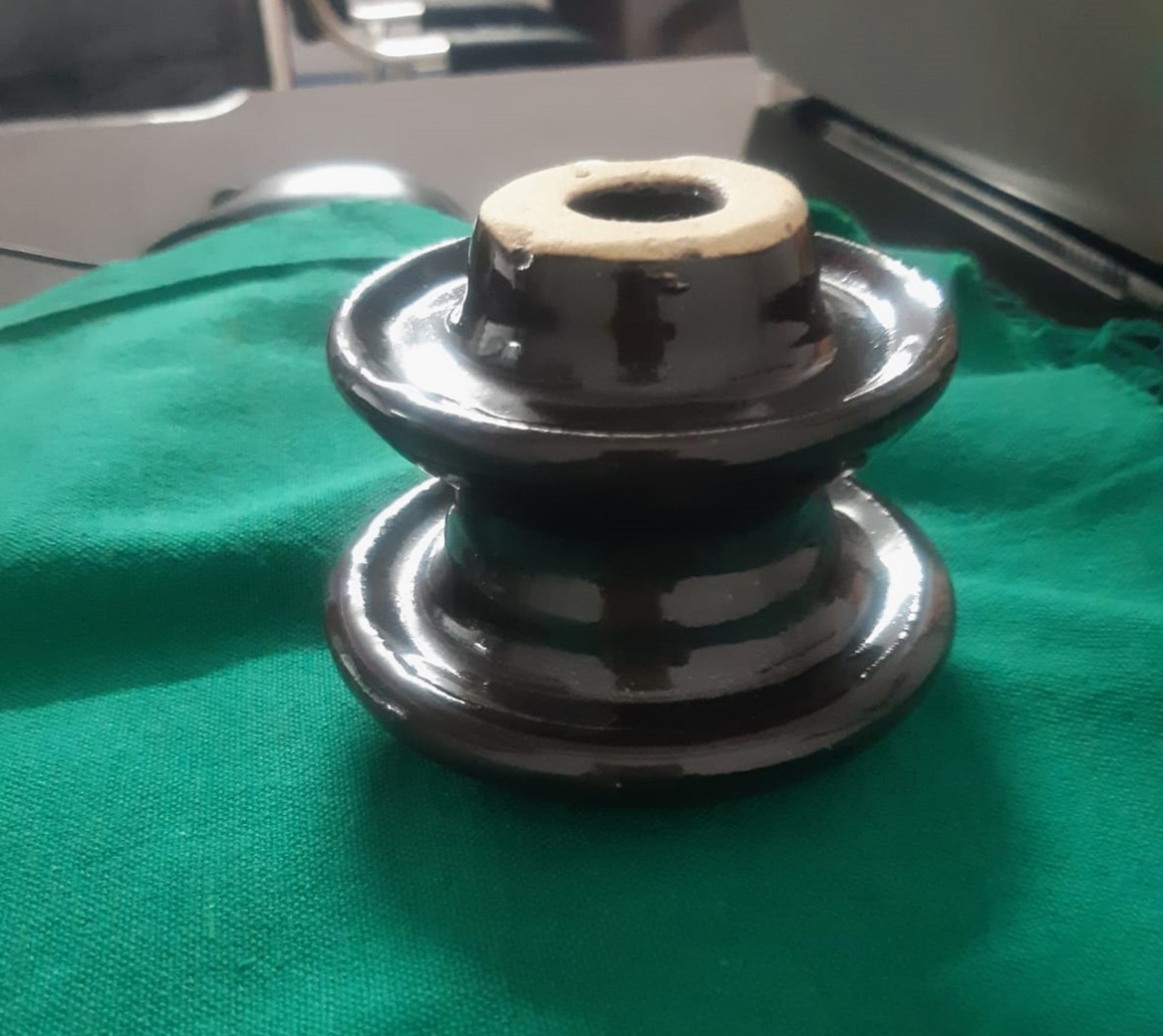 Lv Shackle Insulator