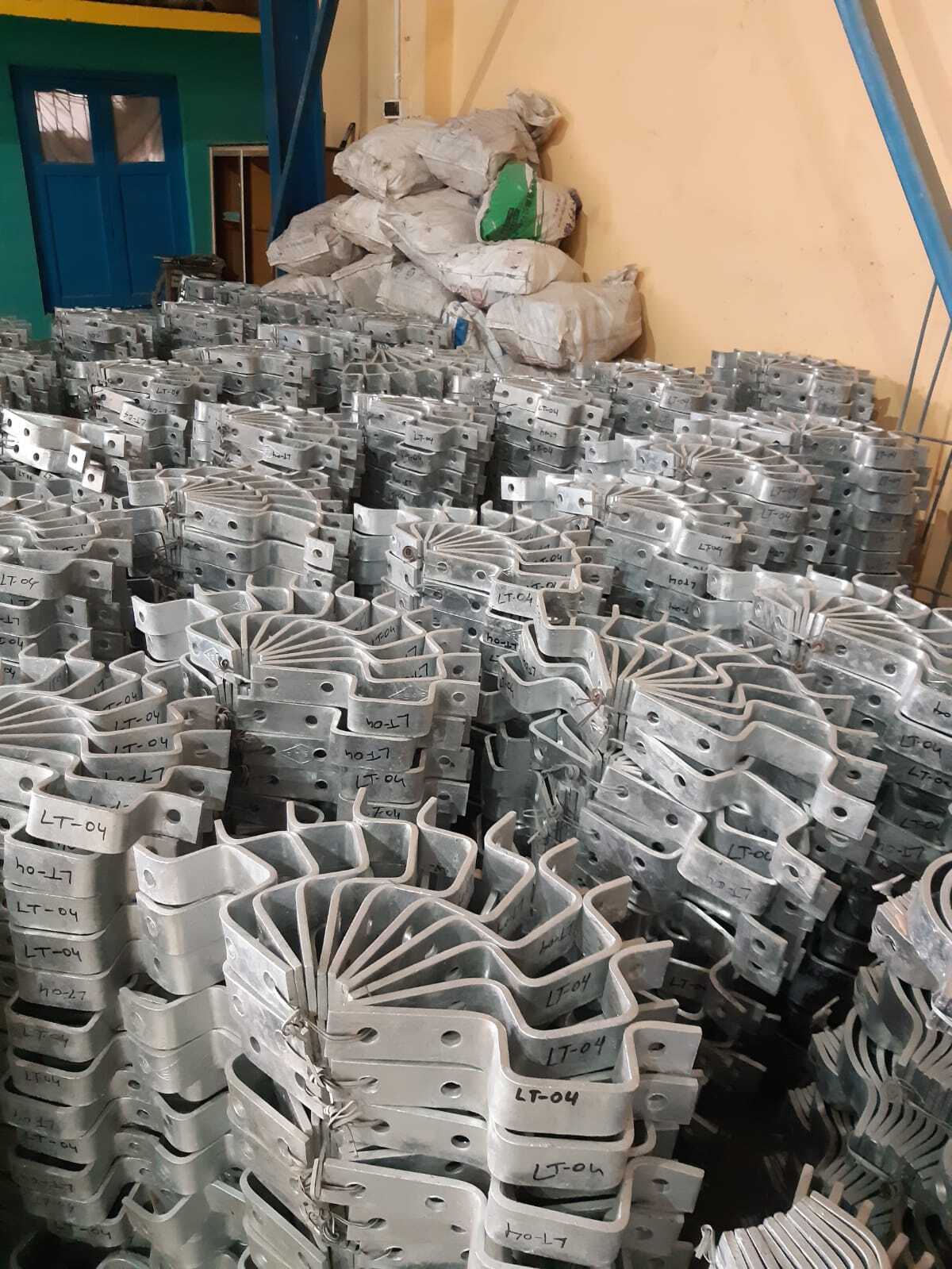 Pole Clamp For Distribution Line