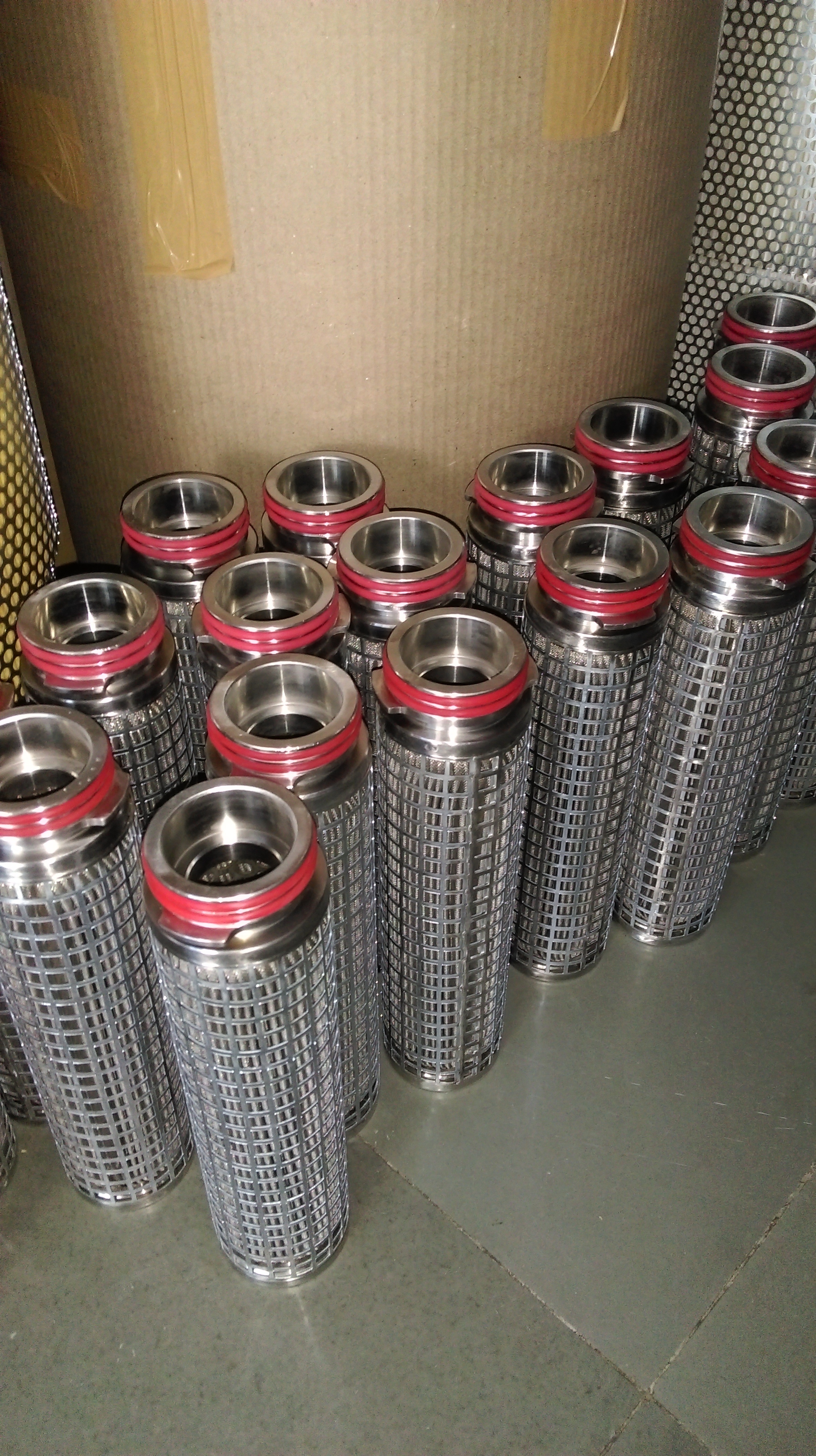 Standard Sized Stainless Steel Wire Mesh Filter Cartridge - Pleated Depth Design, Single Open End, Filtration Rating 1 To 100 Micron, Custom Dimensions Available, Designed For Water And Chemicals, 1-year Warranty
