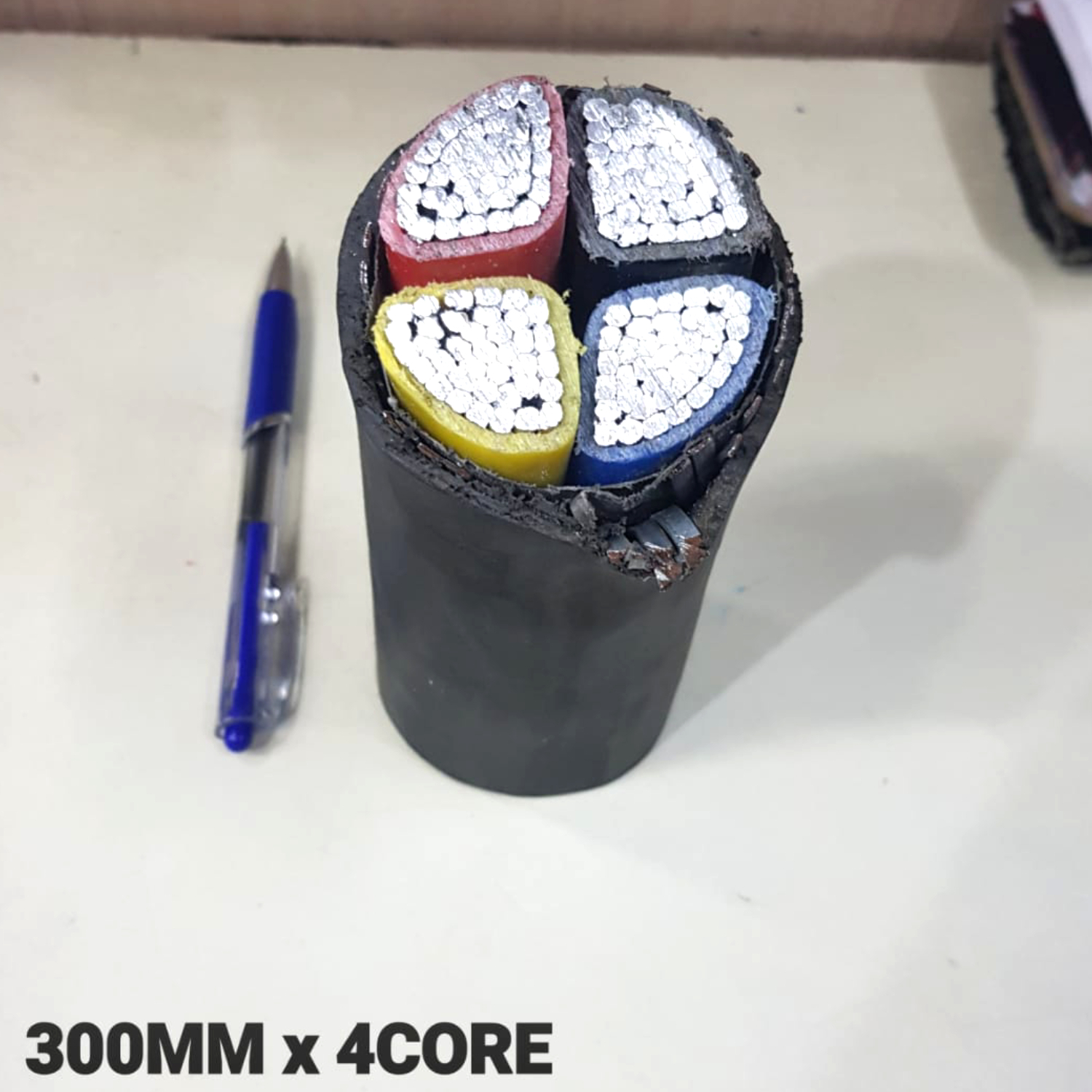 Unarmored Aluminum Cables - Pvc Insulated, Different Size, Black Color | Ideal For Industrial & Domestic Power Transmission, Lightweight & Cost-effective