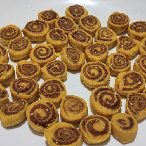 High Quality Lahsun Flavours Bhakarwadi